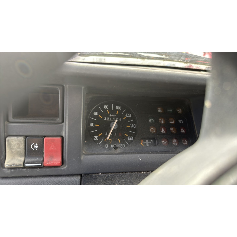Vitre avant droit RENAULT EXPRESS Photo n°19