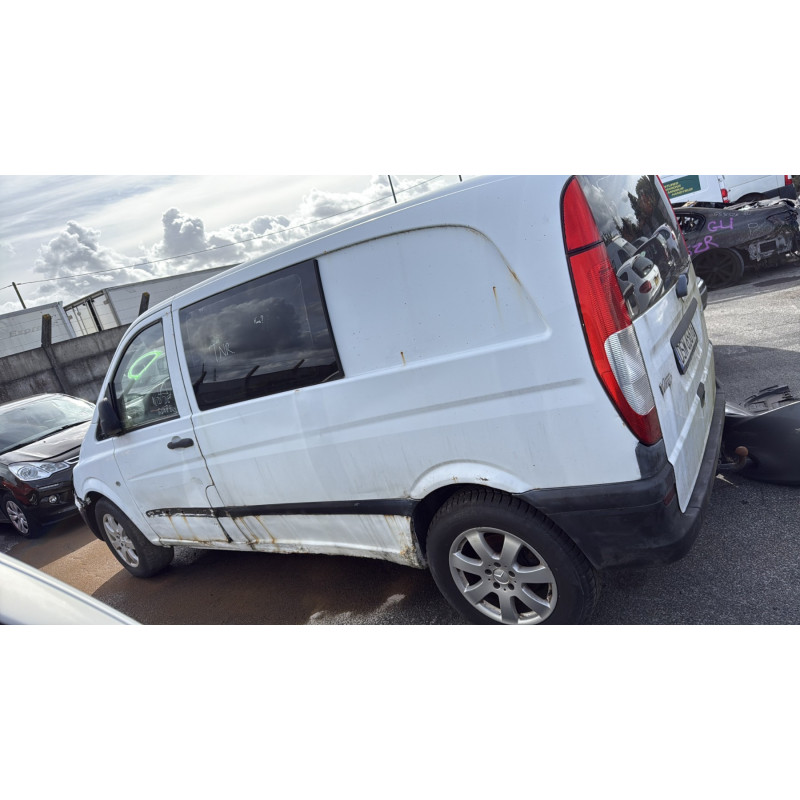 Vitre avant droit MERCEDES VITO 639 Photo n°10