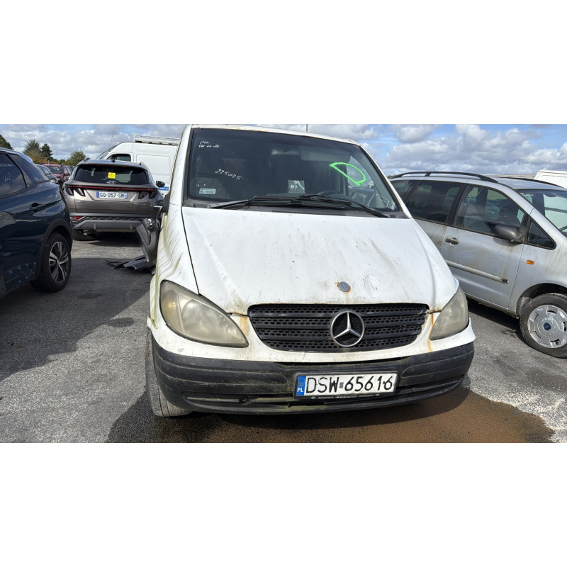 Vitre avant droit MERCEDES VITO 639 Photo n°12