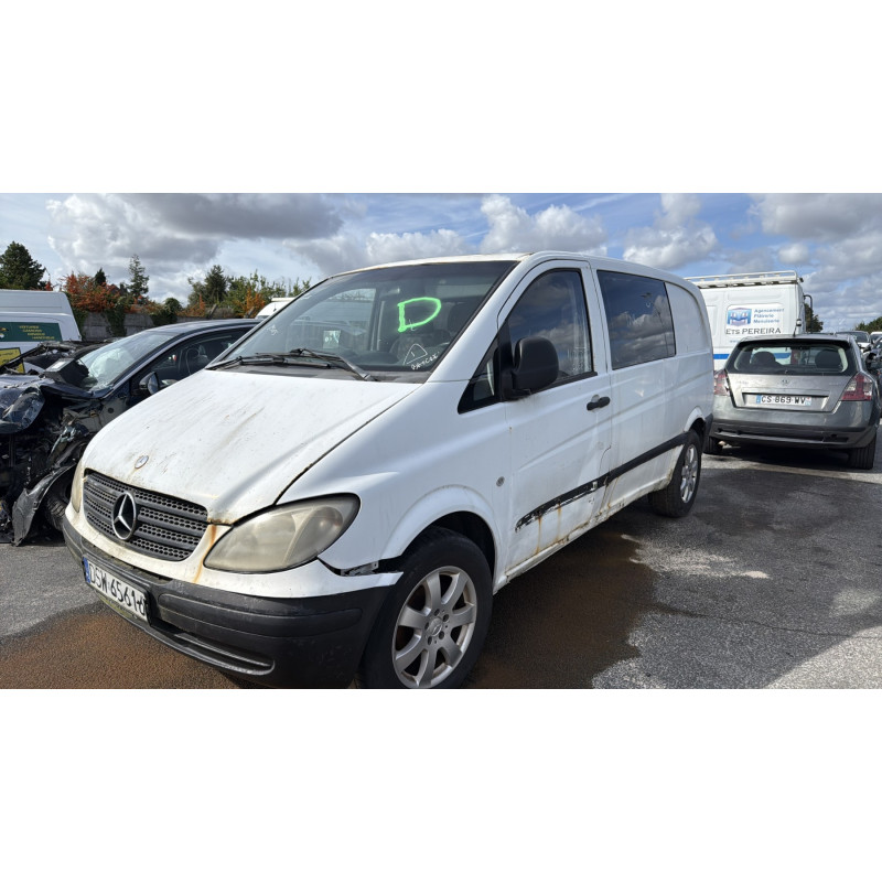 Vitre avant gauche MERCEDES VITO 639 Photo n°5