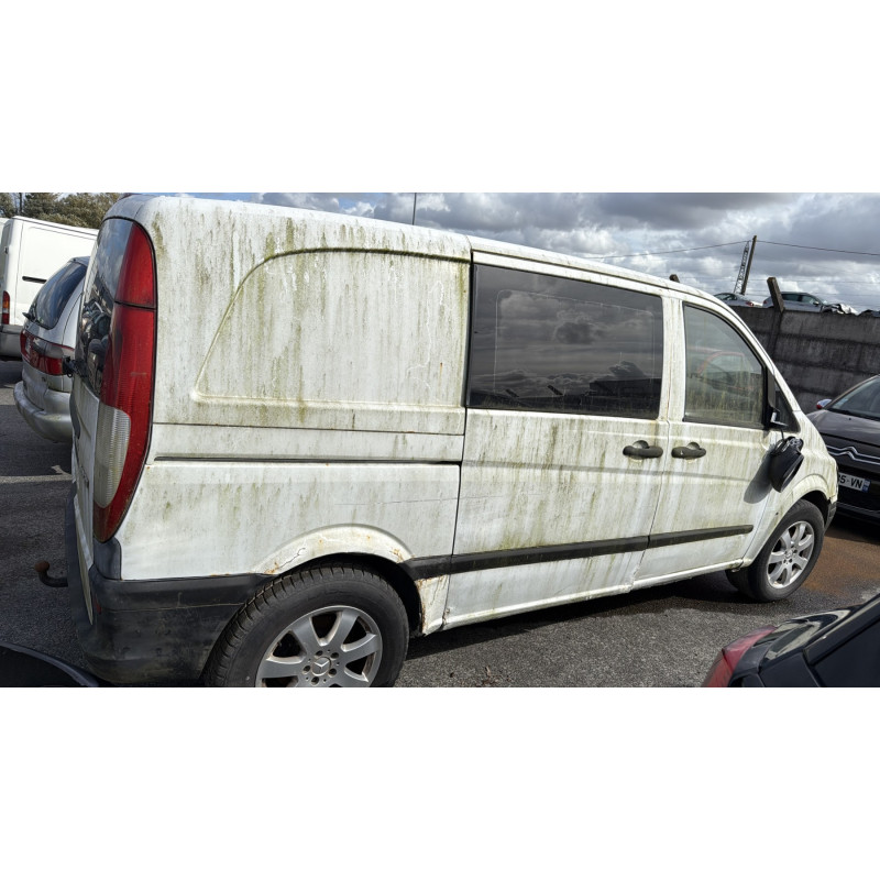 Vitre avant gauche MERCEDES VITO 639 Photo n°11