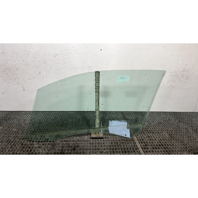 Vitre avant droit PEUGEOT 208 1 Photo n°4