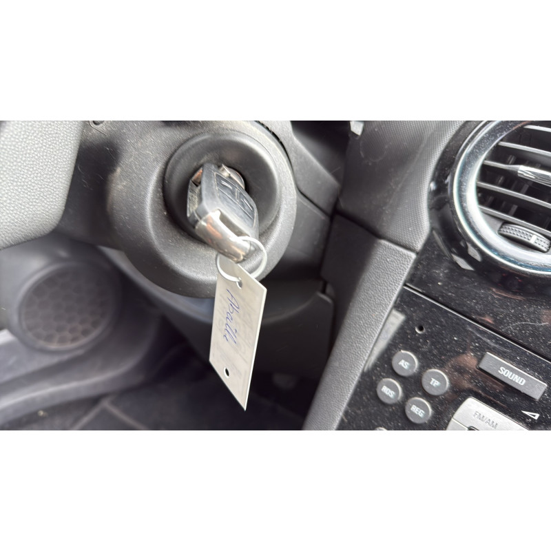 Capot OPEL CORSA D Photo n°18