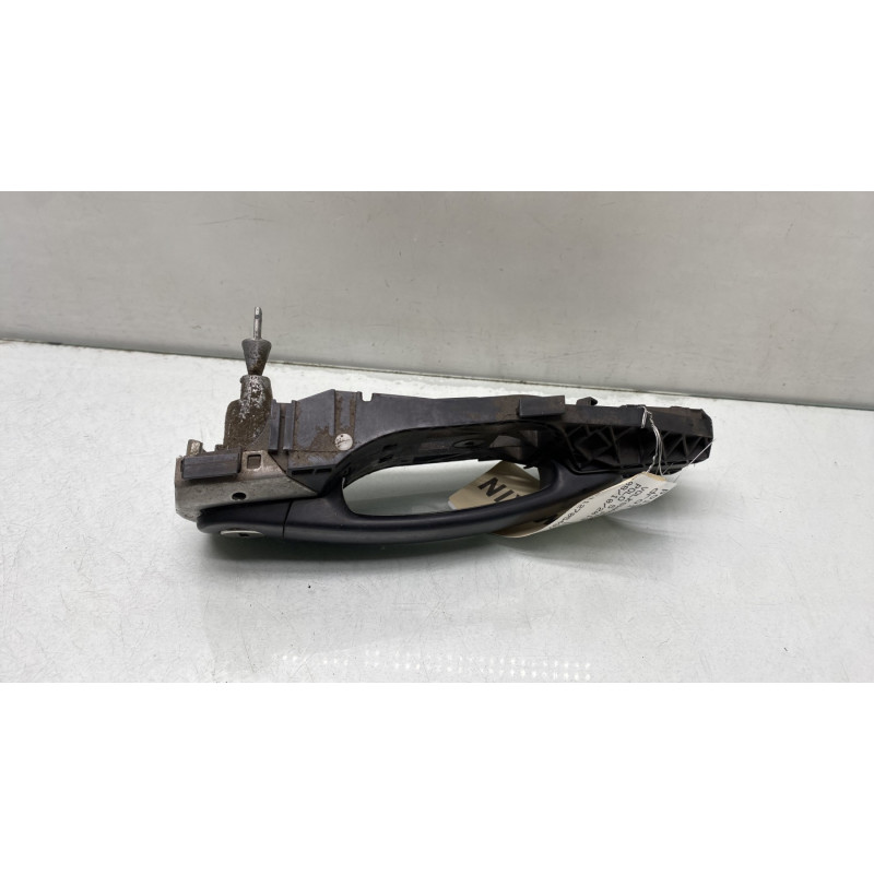 Poignee porte avant droit VOLKSWAGEN POLO 5 Photo n°3
