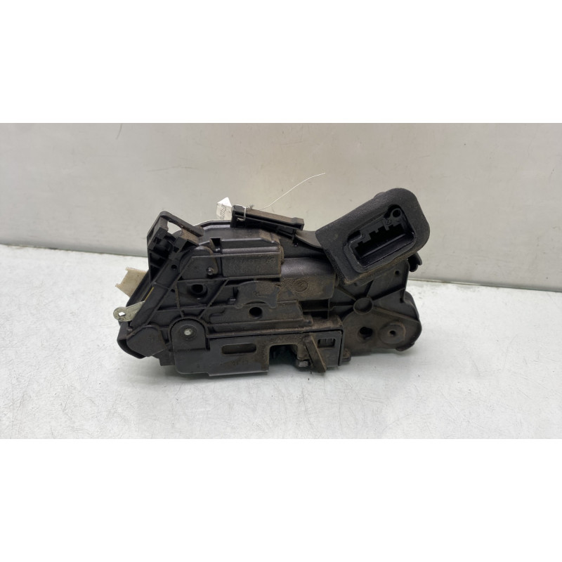 Serrure avant droit VOLKSWAGEN POLO 5 Photo n°3