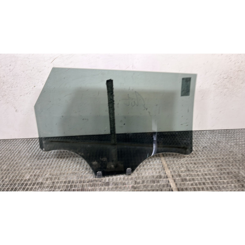 Vitre arriere gauche PEUGEOT 5008 2 Photo n°4