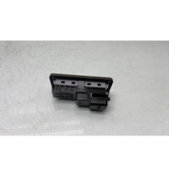 Bouton de coffre PEUGEOT 5008 2