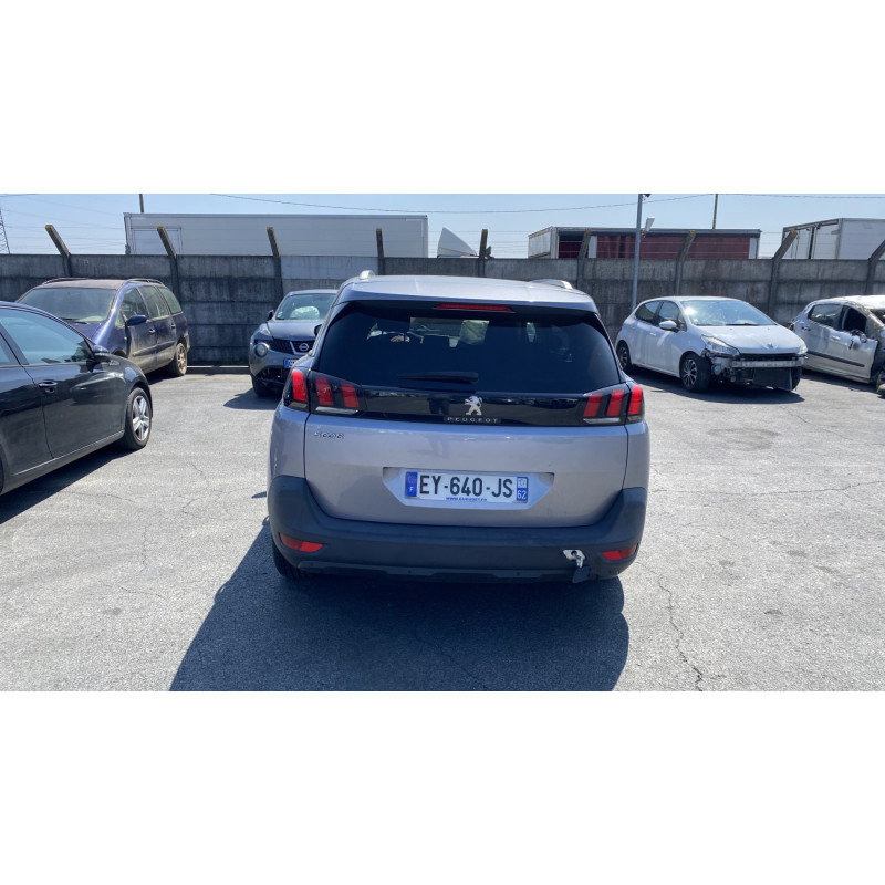 Bouton de coffre PEUGEOT 5008 2 Photo n°8