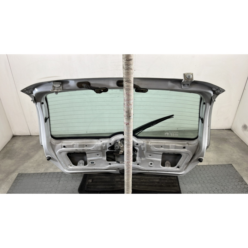 Malle/Hayon arriere RENAULT CLIO 2 CAMPUS Photo n°13
