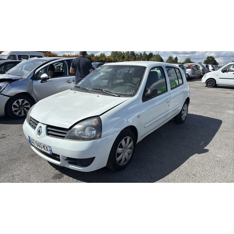 Malle/Hayon arriere RENAULT CLIO 2 CAMPUS Photo n°14