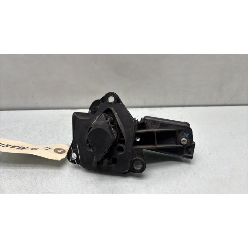 Bouton de coffre RENAULT CLIO 2 CAMPUS Photo n°1