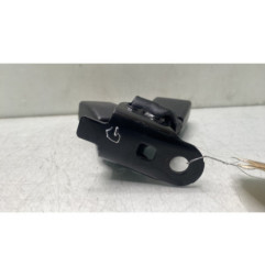 Attache ceinture arriere gauche PEUGEOT 208 1