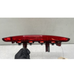 Feu arriere stop central PEUGEOT 208 1