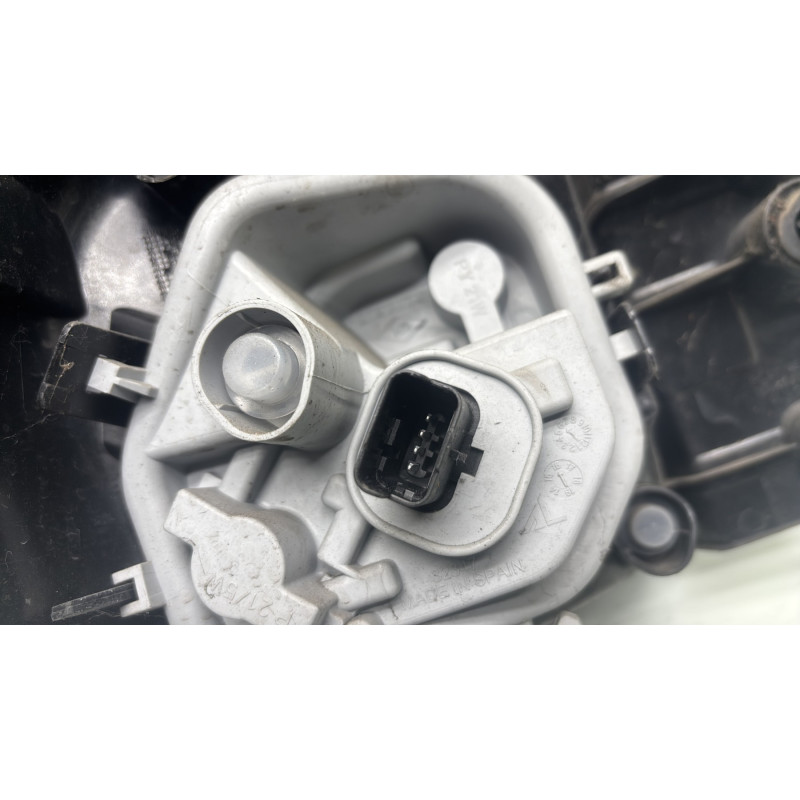 Feu arriere principal droit (feux) RENAULT CAPTUR 1 Photo n°3