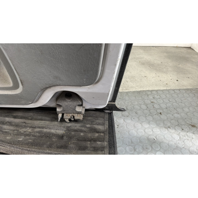 Porte de coffre droit RENAULT TRAFIC 2 Photo n°6