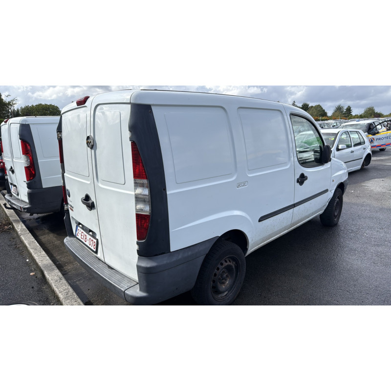 Retroviseur gauche FIAT DOBLO 2 Photo n°6
