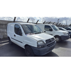 Vitre avant droit FIAT DOBLO 2