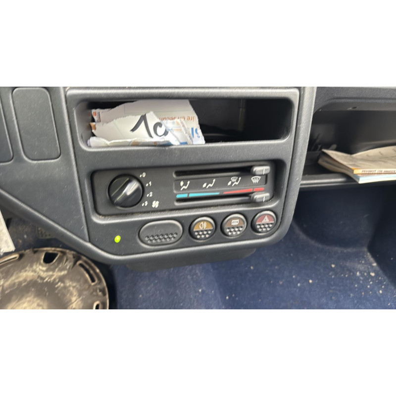 Retroviseur droit PEUGEOT 106 Photo n°17