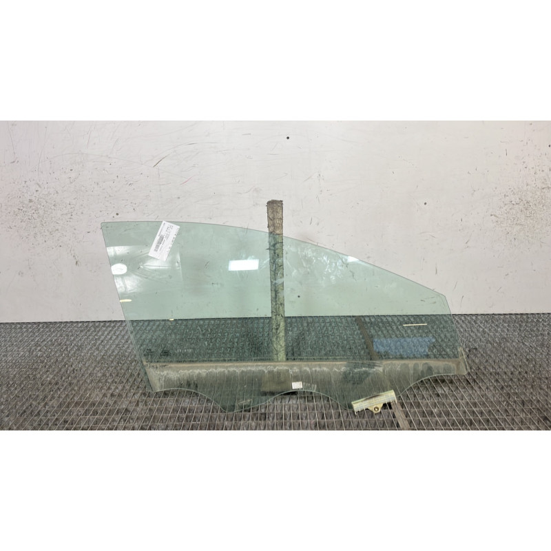 Vitre avant droit KIA CEE-D 3 SPORT WAGON Photo n°1