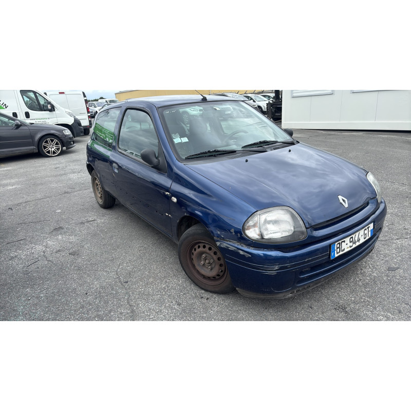 Pompe à carburant RENAULT CLIO 2 Photo n°17