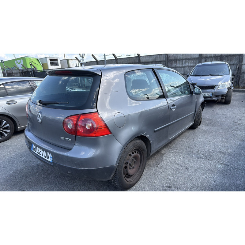 Feu arriere secondaire droit (feux) VOLKSWAGEN GOLF 5 Photo n°7
