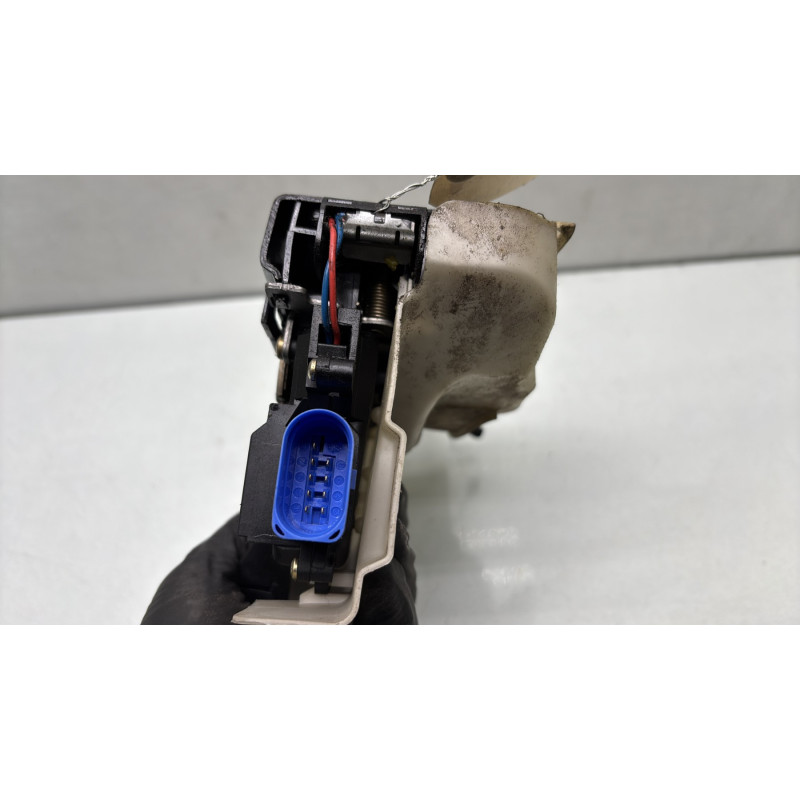 Serrure avant droit VOLKSWAGEN GOLF 5 Photo n°4