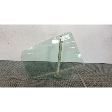Vitre arriere droit VOLKSWAGEN POLO 5 Photo n°1