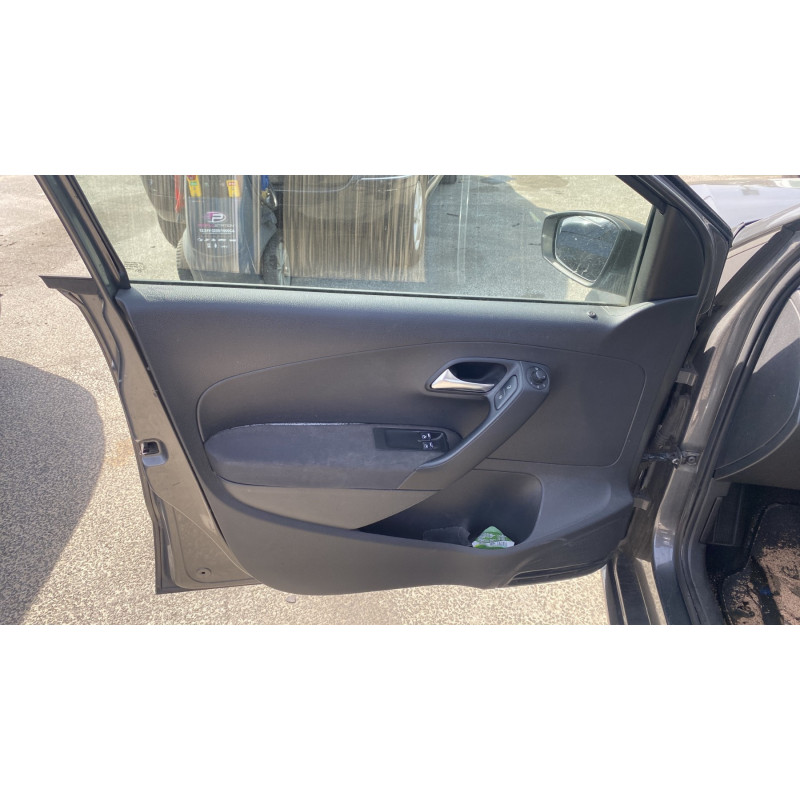 Vitre arriere droit VOLKSWAGEN POLO 5 Photo n°13