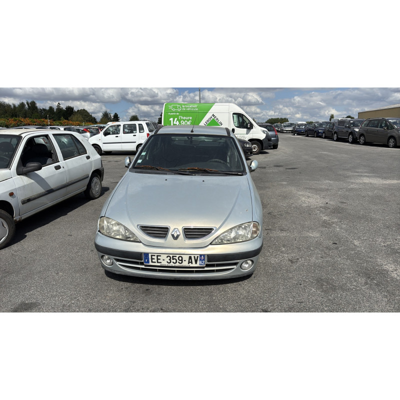Feu arriere principal droit (feux) RENAULT MEGANE 1 Photo n°4