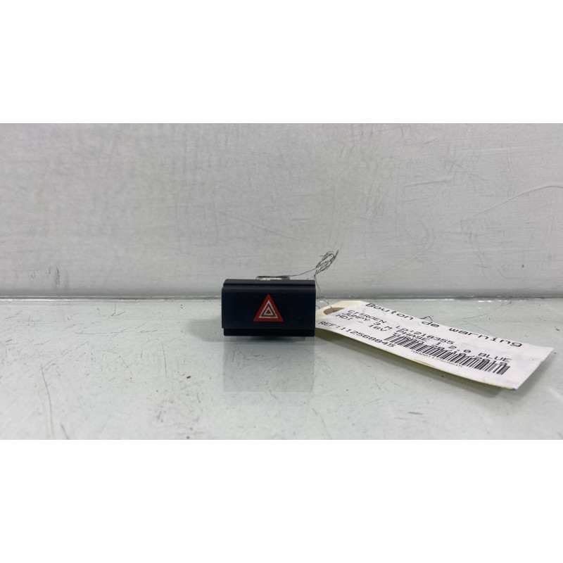 Bouton de warning CITROEN JUMPY 3 M Photo n°1