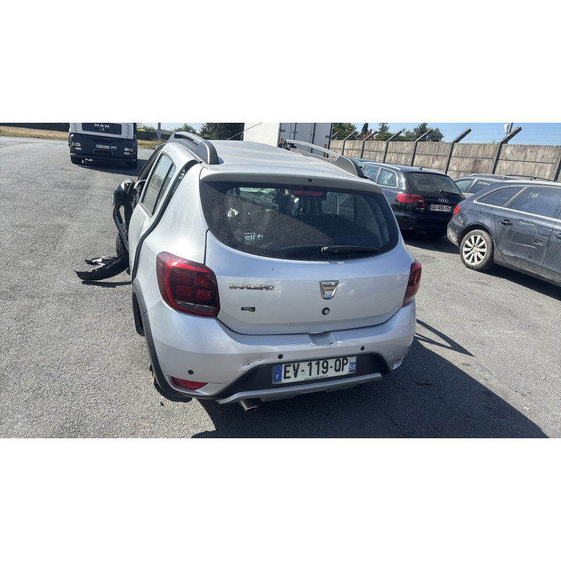 Anti brouillard arriere droit DACIA SANDERO 2 Photo n°8