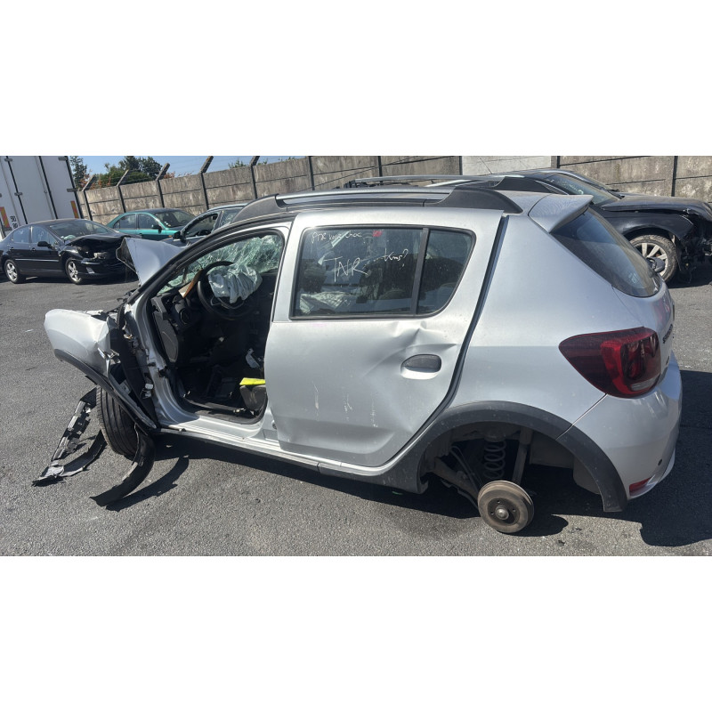 Verin de coffre DACIA SANDERO 2 Photo n°9