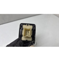 Interrupteur de leve vitre arriere droit DACIA SANDERO 2