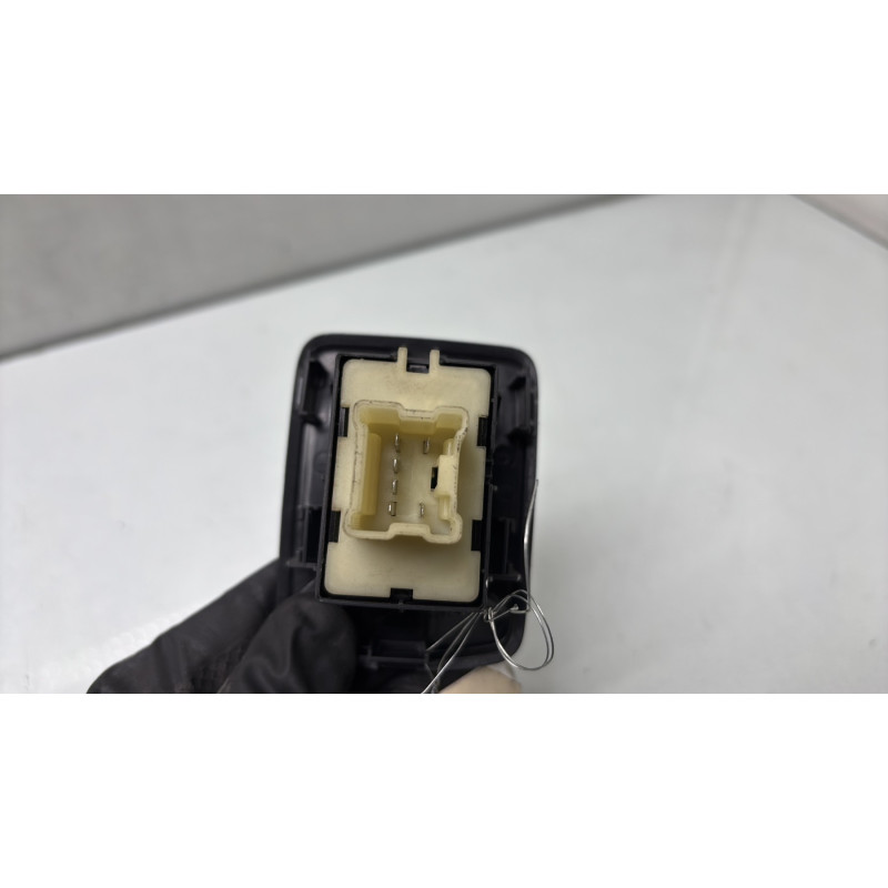 Interrupteur de leve vitre arriere droit DACIA SANDERO 2 Photo n°3