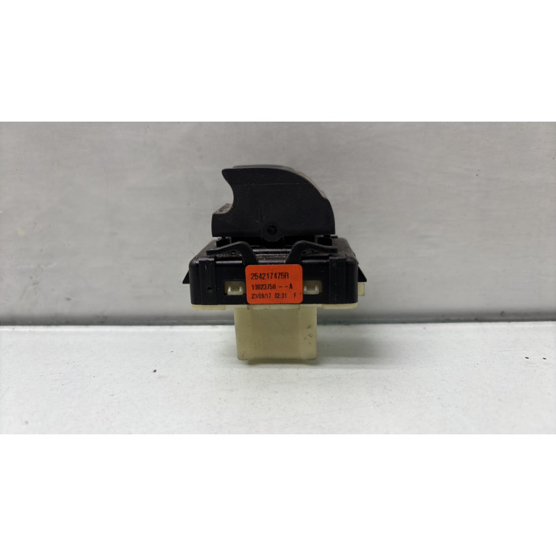 Interrupteur de leve vitre arriere droit DACIA SANDERO 2 Photo n°4