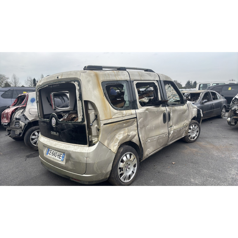 Leve vitre electrique avant gauche FIAT DOBLO 2 Photo n°7