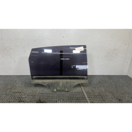 Vitre arriere droit CHEVROLET CAPTIVA Photo n°1