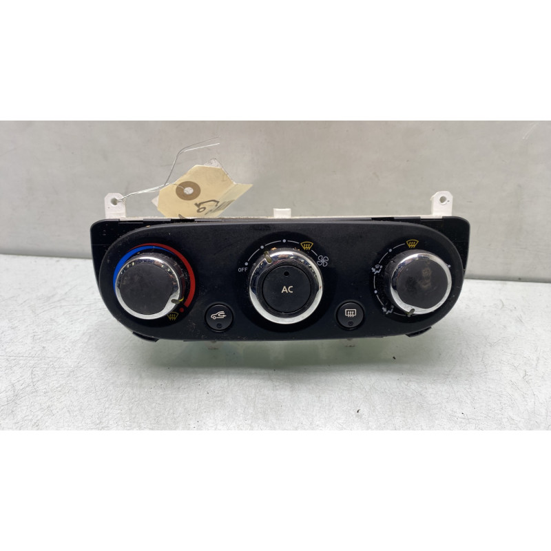Commande chauffage RENAULT CLIO 4 Photo n°1