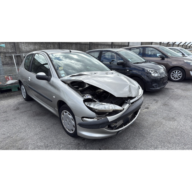 Vitre avant gauche PEUGEOT 206 Photo n°6
