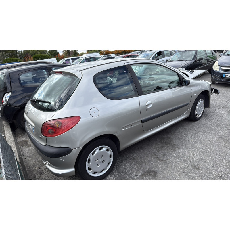 Vitre avant gauche PEUGEOT 206 Photo n°7