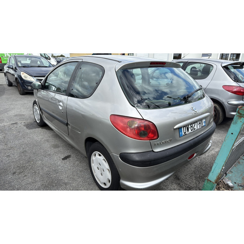 Vitre avant gauche PEUGEOT 206 Photo n°8