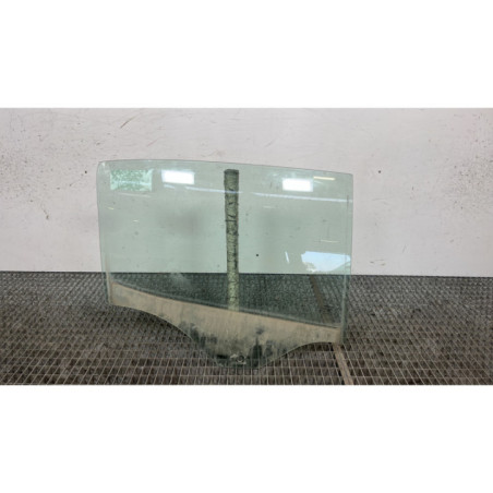 Vitre arriere droit RENAULT MEGANE 4 Photo n°1