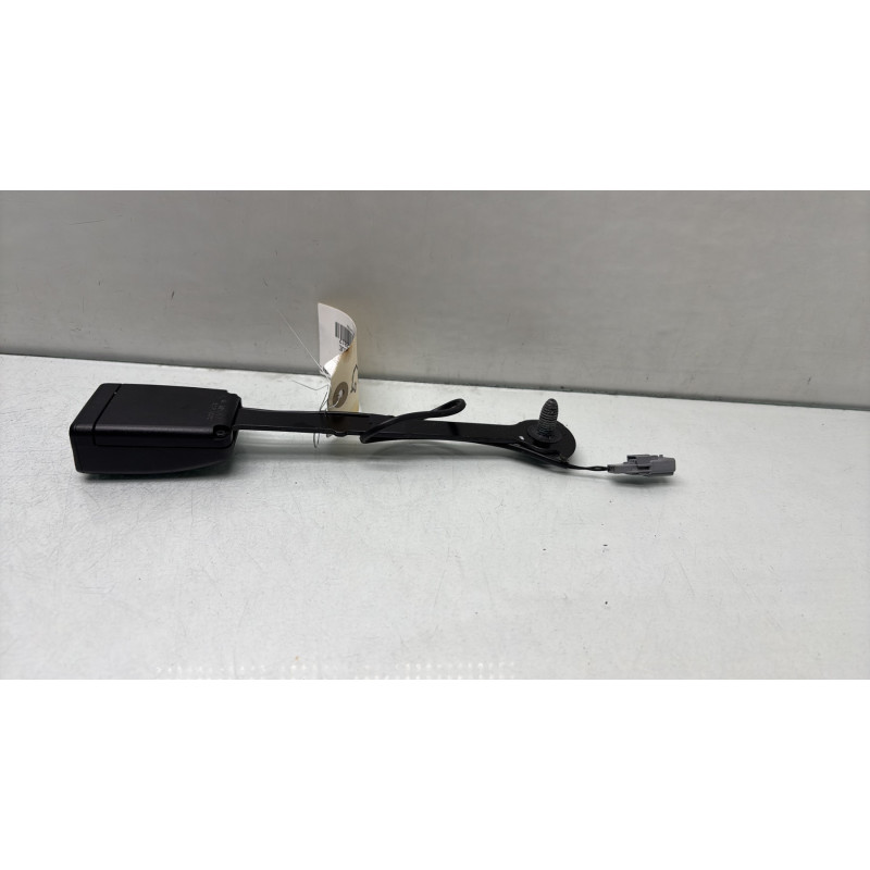 Attache ceinture avant gauche RENAULT MEGANE 4 Photo n°3
