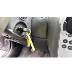 Poignee porte avant gauche OPEL CORSA C