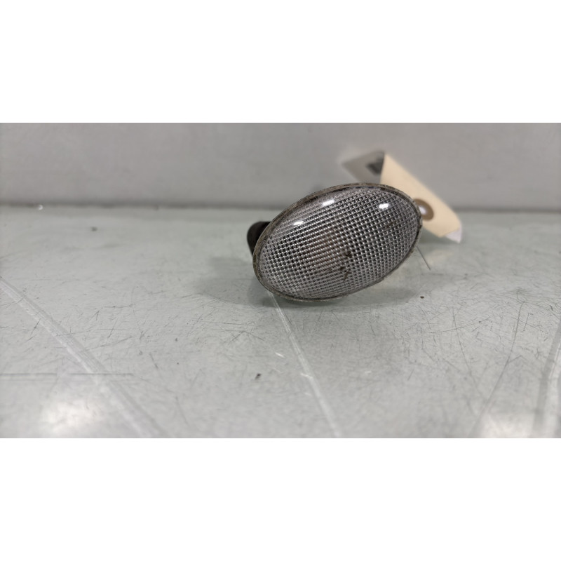 Repetiteur clignotant avant droit  (Feux) OPEL CORSA C Photo n°1
