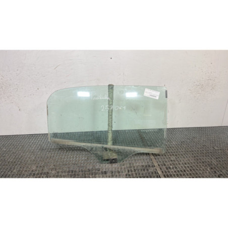 Vitre arriere droit FIAT GRANDE PUNTO Photo n°1