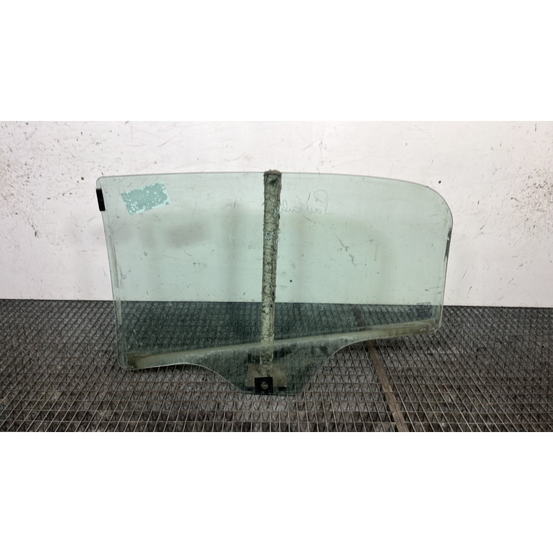 Vitre arriere droit FIAT GRANDE PUNTO Photo n°4
