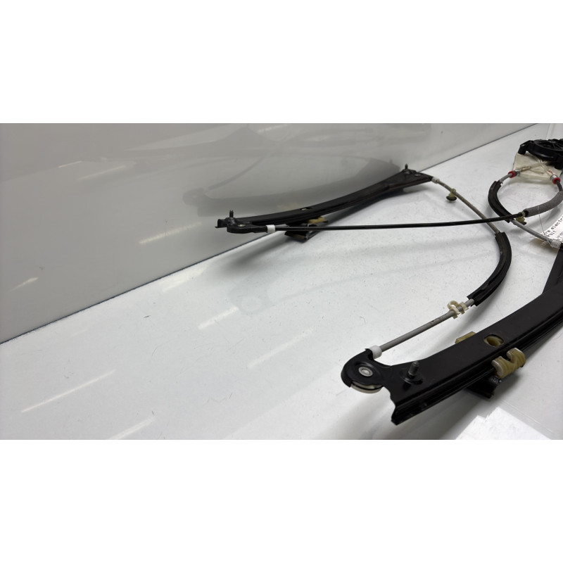 Leve vitre electrique avant droit VOLKSWAGEN POLO 5 Photo n°3