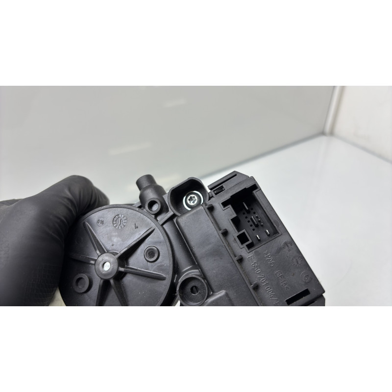 Leve vitre electrique avant droit VOLKSWAGEN POLO 5 Photo n°5