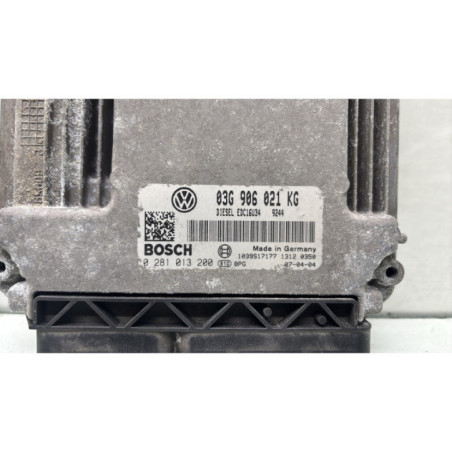 Calculateur moteur VOLKSWAGEN GOLF 5
